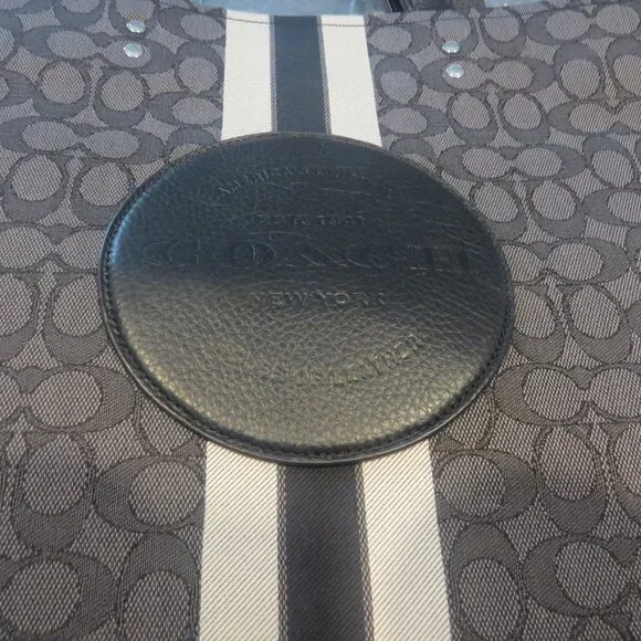 Coach Dempsey Tote 40 – Signature Jacquard Stripe – New With Tags NWT (B2) - Picture 8 of 10